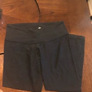 Lulu cropped leggings